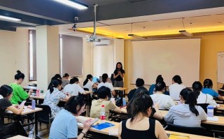 在培训机构做课程顾问