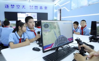 青少年科技教育课程如何有效激发创新思维？