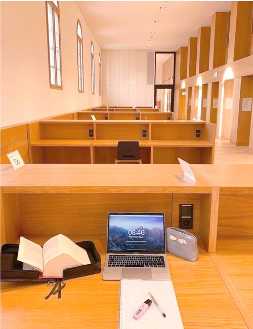 华中师范大学素质课程管理中心有何特色？-第3张图片-指南针培训网