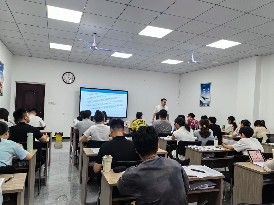 公务员备考自学还是报班更高效?-第2张图片-指南针培训网 公务员备考自学还是报班更高效?-第2张图片-指南针培训网