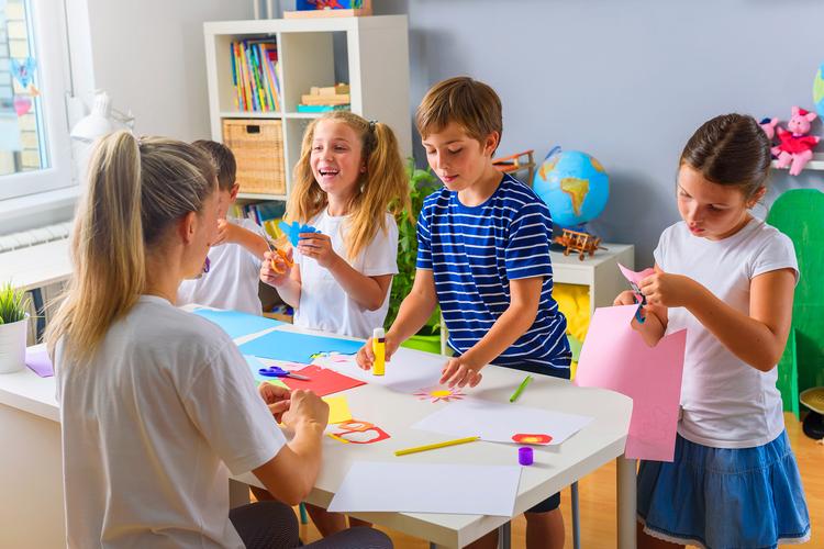 学前英语教育如何融入学前教育？-第1张图片-指南针培训网