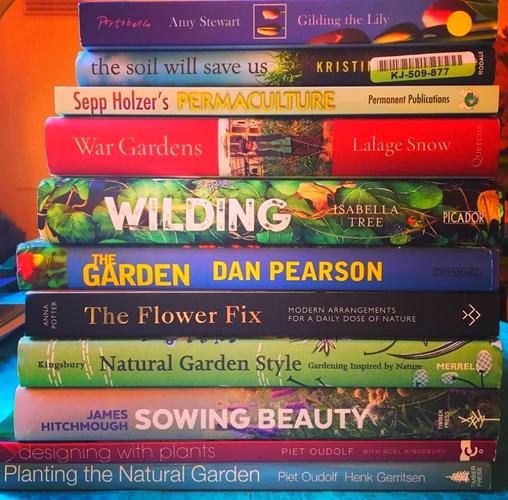 最有名花艺书自学，真能学会专业花艺吗？-第1张图片-指南针培训网