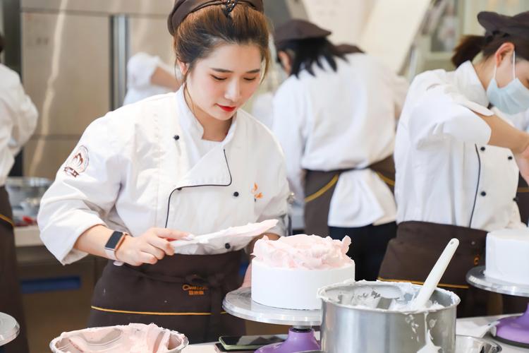 可以自学成为西点师吗-第1张图片-指南针培训网