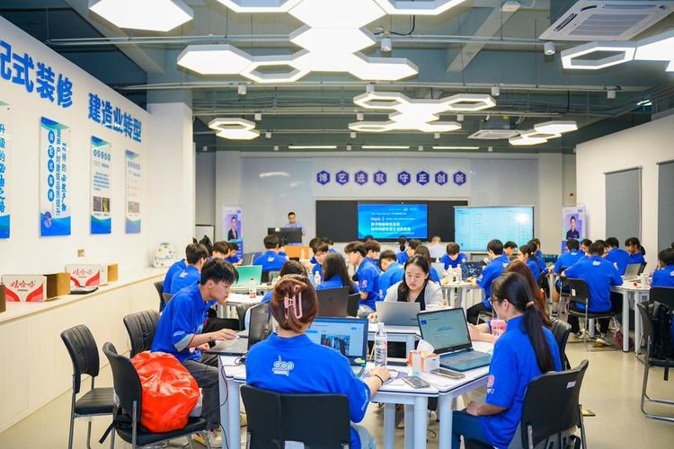 区域经济发展与职业教育-第2张图片-指南针培训网