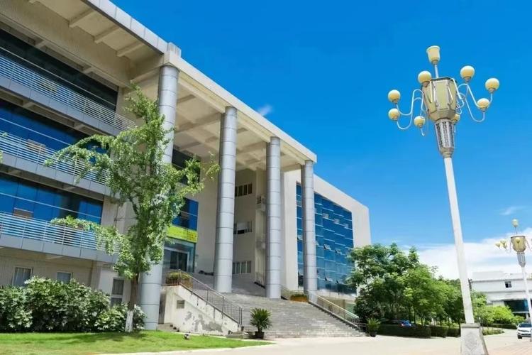 绵阳职院发展历程中,有哪些关键节点与特色成就?-第1张图片-指南针培训网 绵阳职院发展历程中,有哪些关键节点与特色成就?-第1张图片-指南针培训网