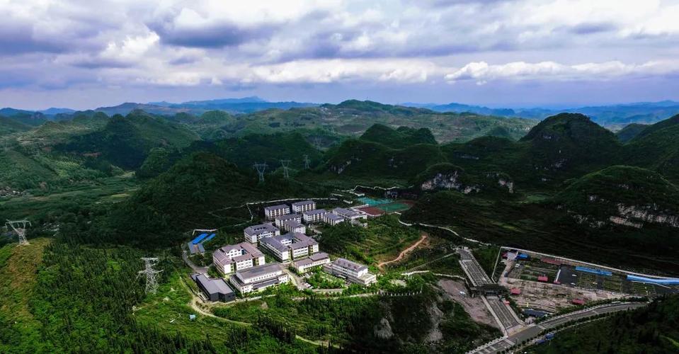 职校发展现状如何？困境与出路何在？-第2张图片-指南针培训网