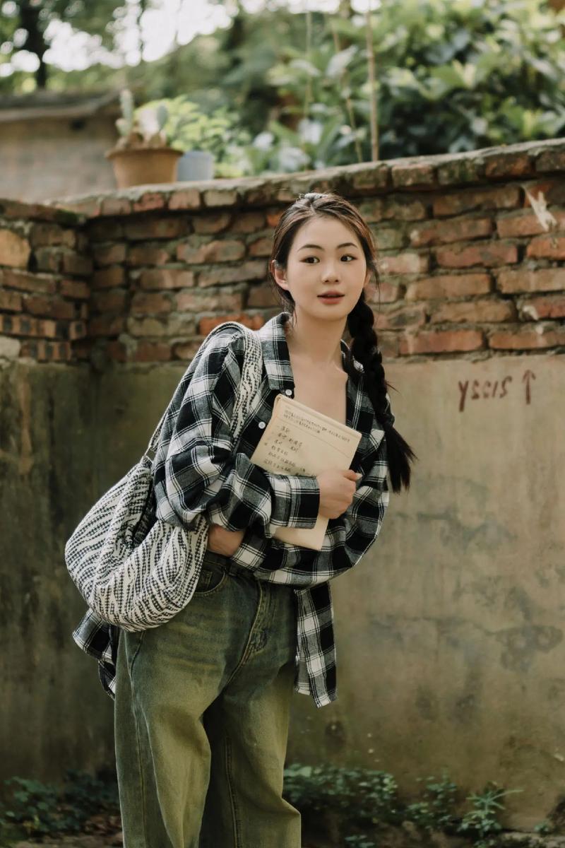 小城镇女孩职业发展如何突破瓶颈？-第2张图片-指南针培训网