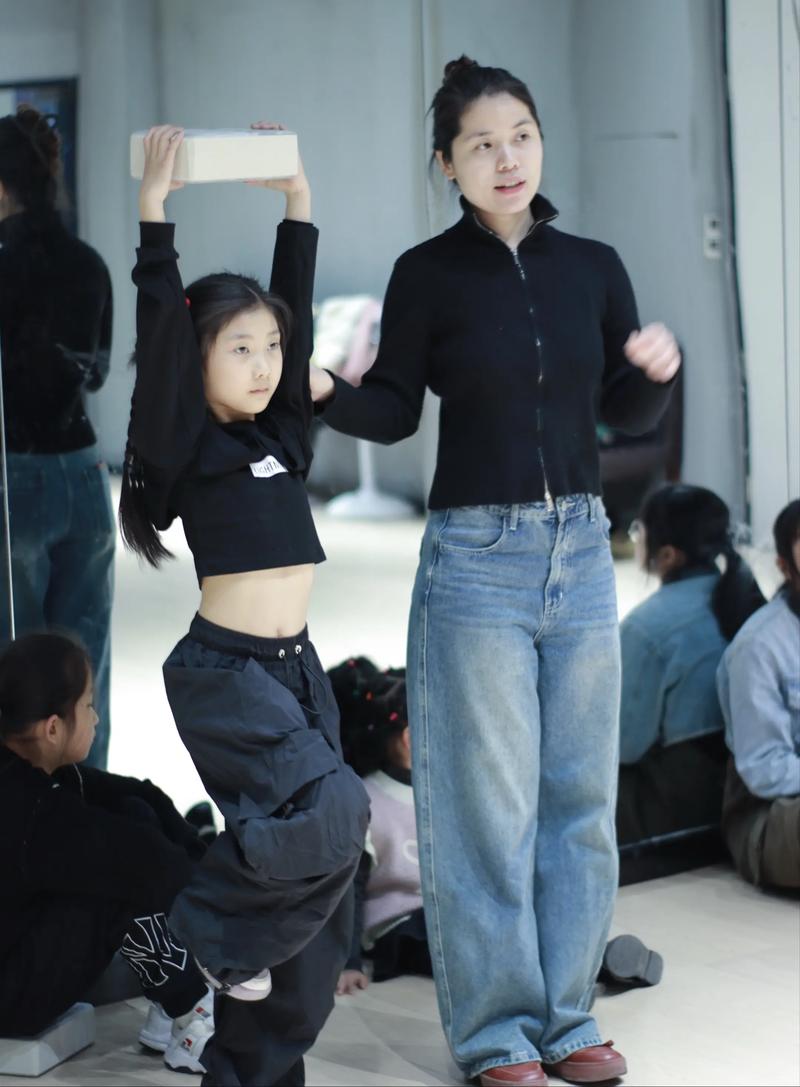 少儿模特课程如何科学规划教学内容?-第1张图片-指南针培训网 少儿模特课程如何科学规划教学内容?-第1张图片-指南针培训网