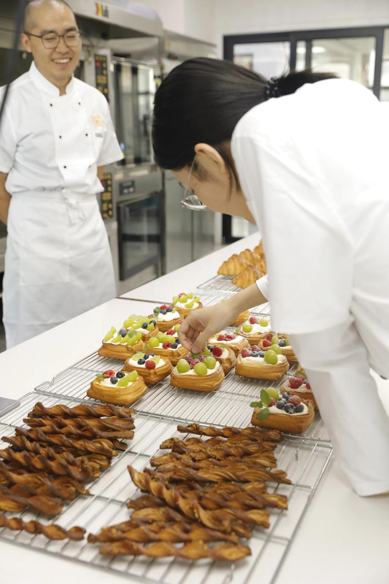 学西点自学还是报班？哪个更靠谱？-第2张图片-指南针培训网