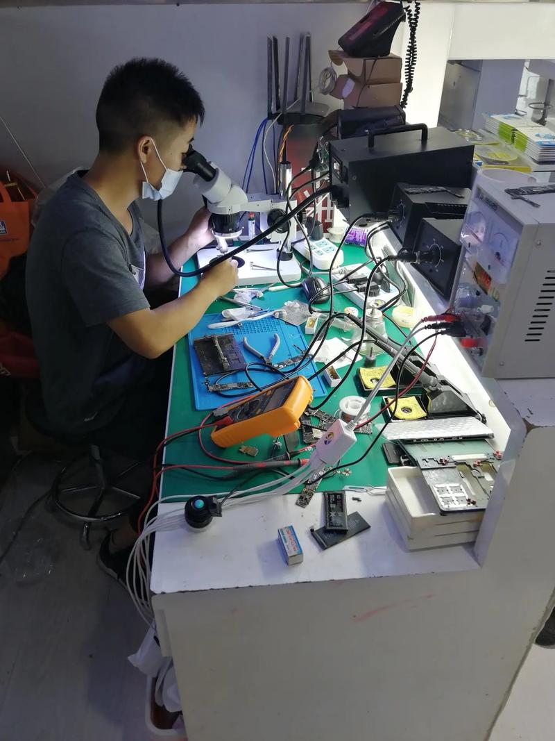 手机维修培训课程优势究竟体现在哪里？-第1张图片-指南针培训网