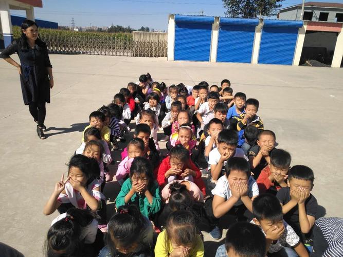 八里庄中心小学学前班有何特色？-第3张图片-指南针培训网