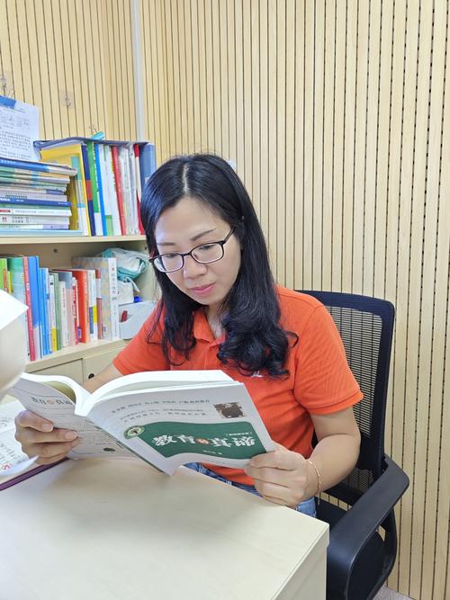 中学英语老师的职业发展-第3张图片-指南针培训网