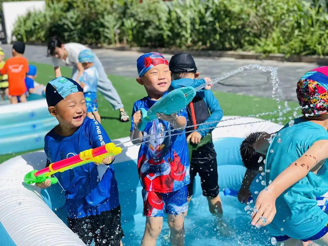 学前班打水仗亲子游戏-第1张图片-指南针培训网