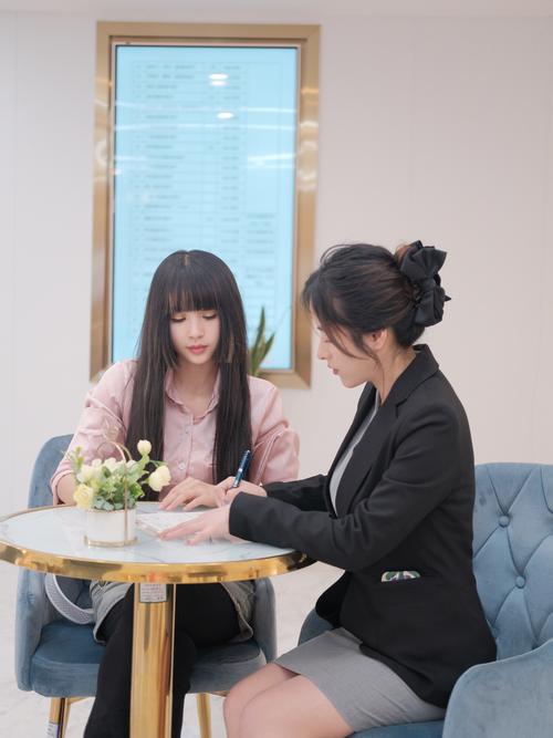 女孩子做课程顾问好吗-第1张图片-指南针培训网