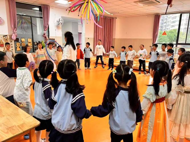 学前班课堂小游戏视频-第1张图片-指南针培训网