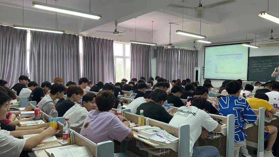 武汉自学考试培训学校怎么选？-第1张图片-指南针培训网