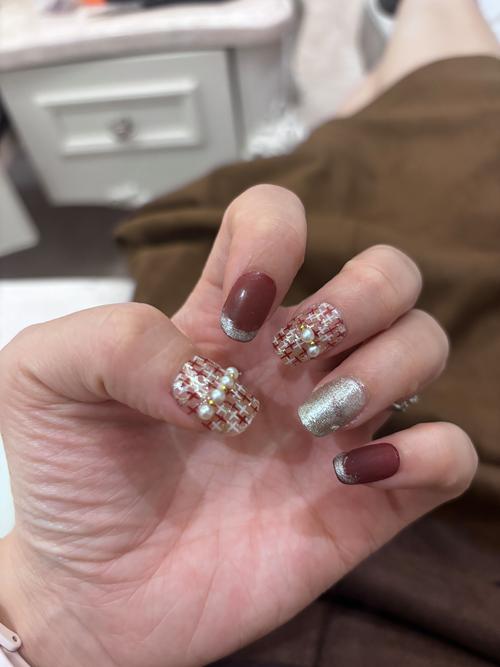 自学美甲要备哪些工具材料？-第2张图片-指南针培训网