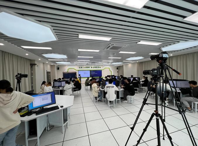 西华大学课程中心怎么登录？-第1张图片-指南针培训网