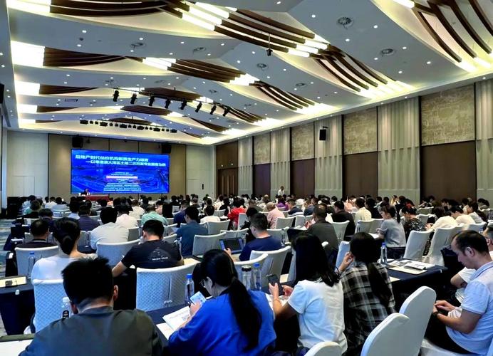 房地产估价师培训课程该怎么选？-第3张图片-指南针培训网