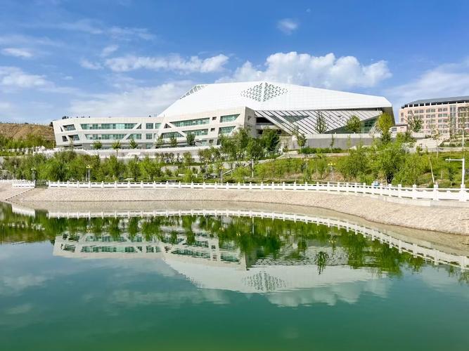 新疆医科大学课程中心有何特色功能？-第3张图片-指南针培训网