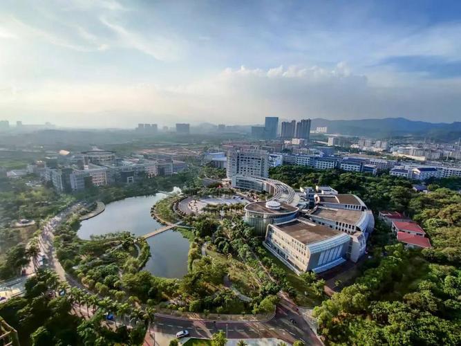 厦门理工学院课程中心是什么？-第3张图片-指南针培训网