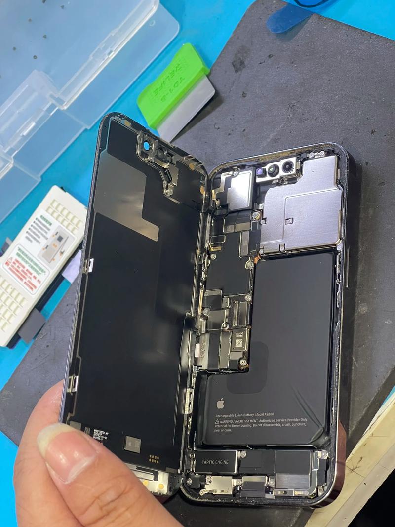 自学iPhone维修该从何入手？-第3张图片-指南针培训网