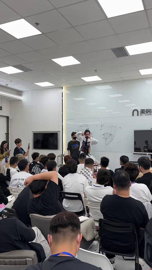 上海富康美发学校课程有哪些特色？-第1张图片-指南针培训网