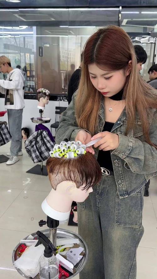 上海富康美发学校课程有哪些特色？-第2张图片-指南针培训网