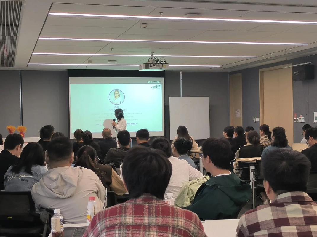 网络主播培训课程视频-第2张图片-指南针培训网