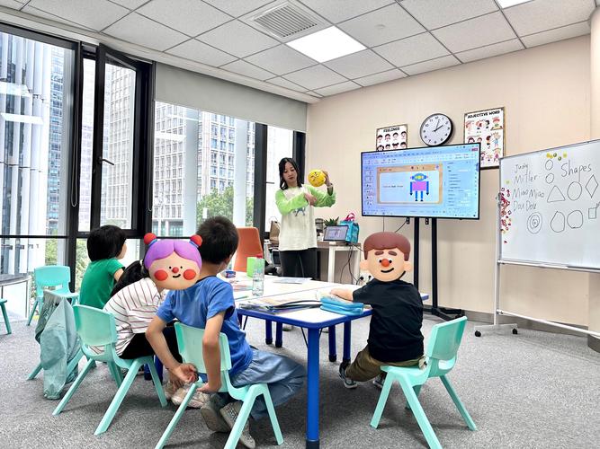 儿童英语启蒙视频课该怎么选？-第1张图片-指南针培训网