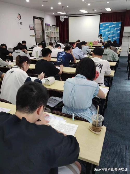 在职研究生进修班如何选择？-第2张图片-指南针培训网