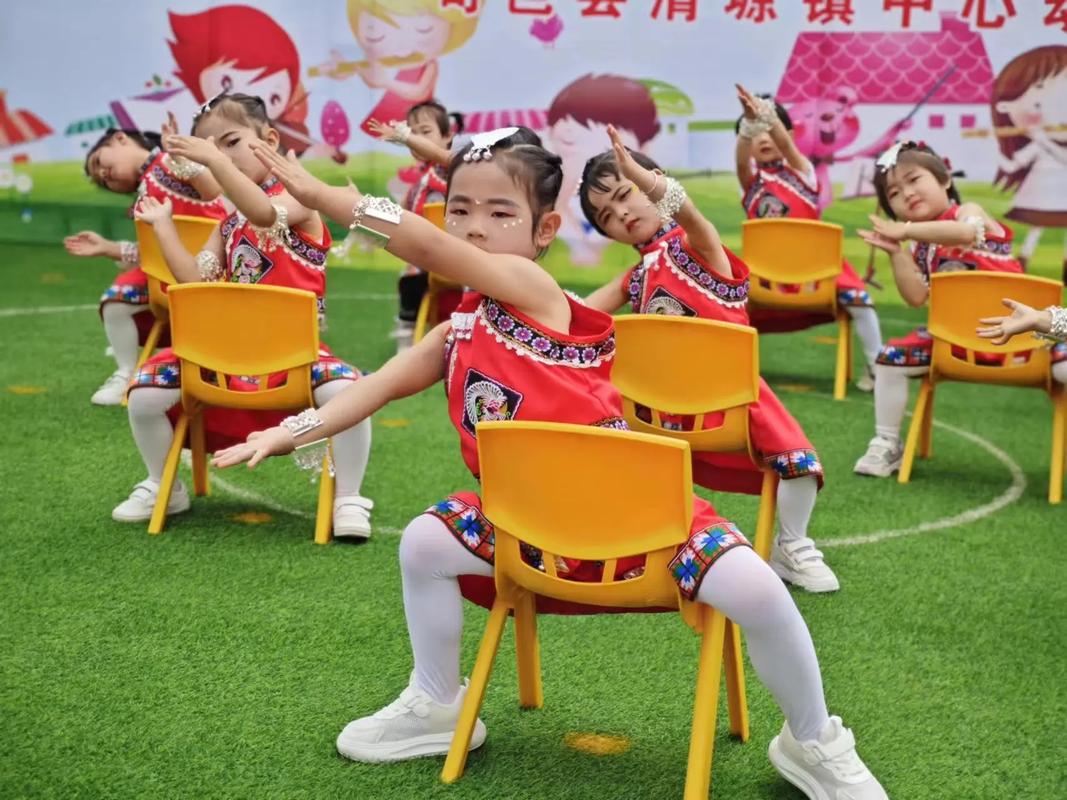 学前班六一舞蹈选什么最合适？-第1张图片-指南针培训网