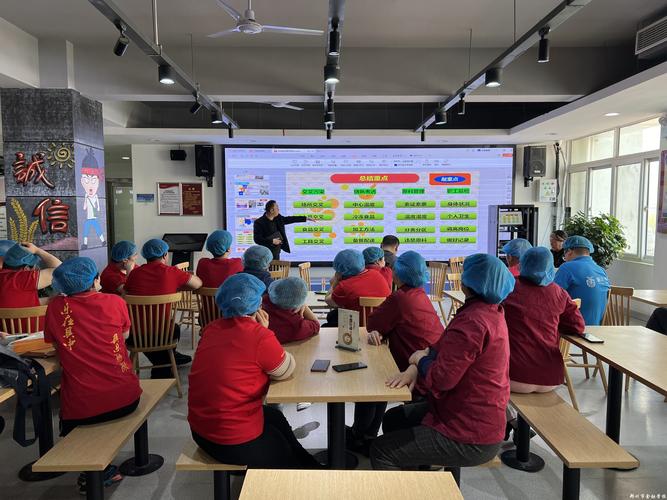 餐饮大堂经理培训课程如何提升管理能力？-第2张图片-指南针培训网