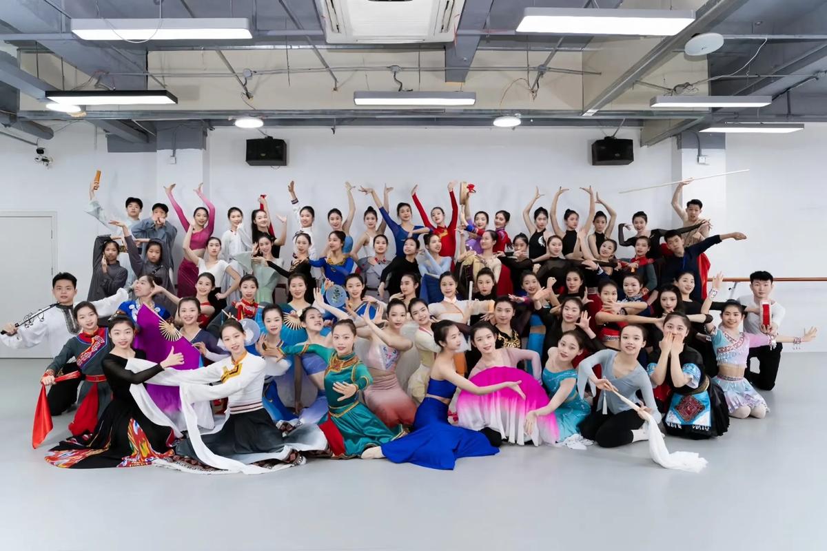 学前教育对口高考舞蹈考什么?-第1张图片-指南针培训网 学前教育对口高考舞蹈考什么?-第1张图片-指南针培训网