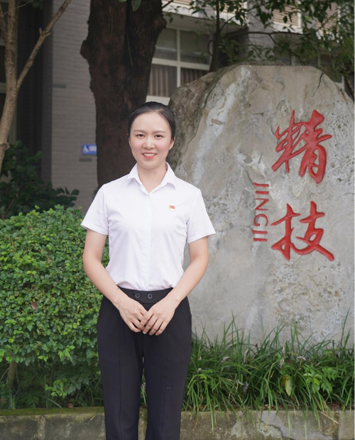 新课程倡导的教师角色-第2张图片-指南针培训网