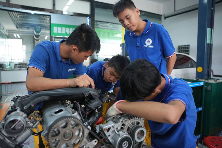 汽修人员职业发展路在何方？-第2张图片-指南针培训网