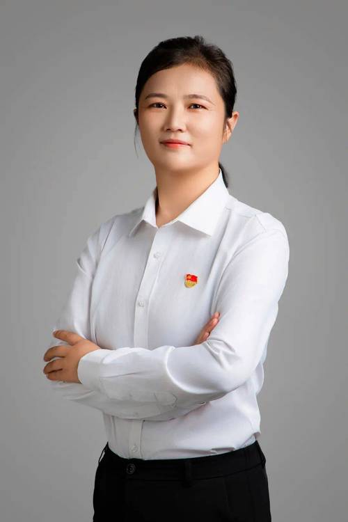 女干部职业发展面临哪些瓶颈？-第1张图片-指南针培训网