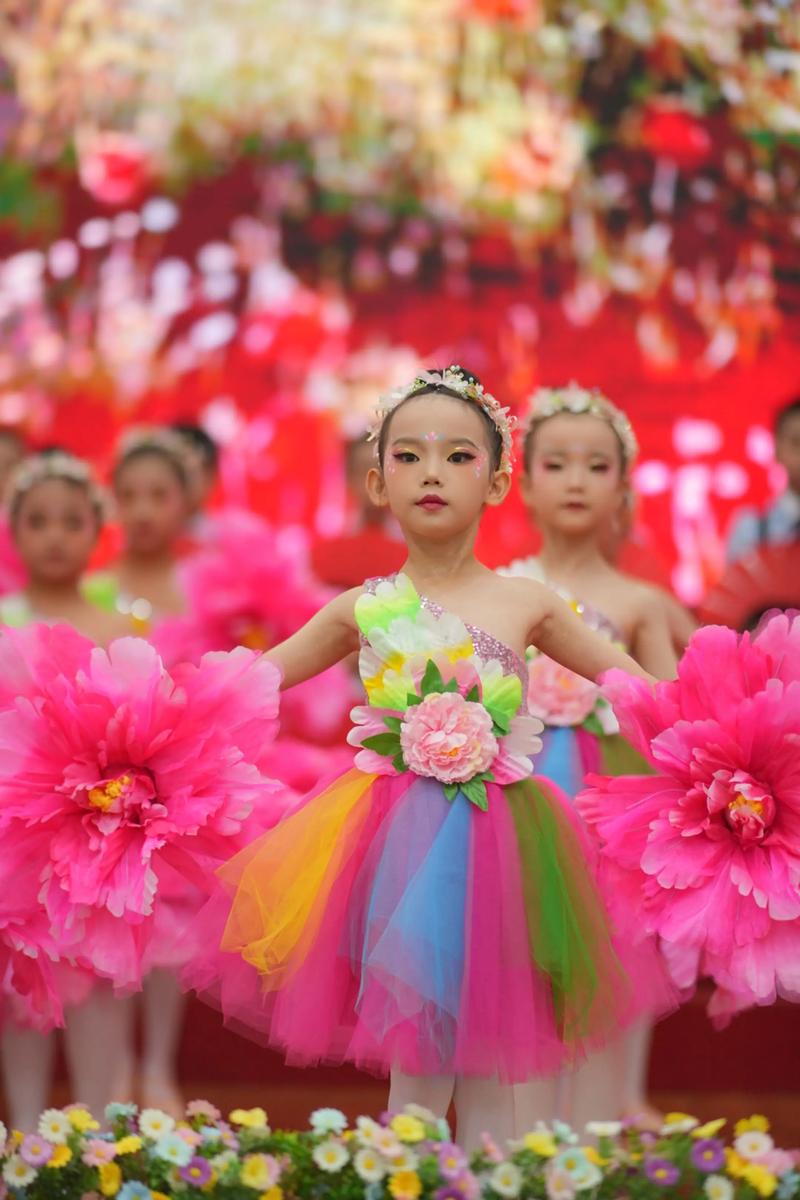 幼儿园学前班六一舞蹈跳得怎么样？-第2张图片-指南针培训网