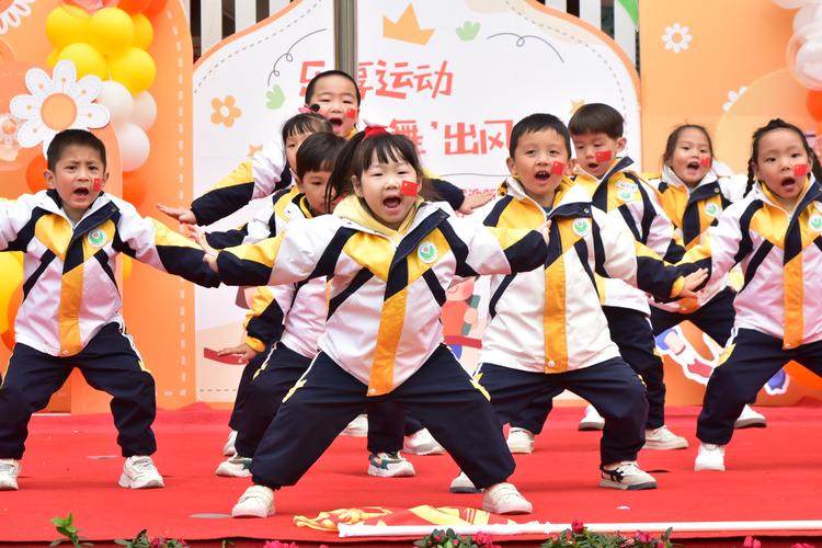 幼儿园学前班六一舞蹈跳得怎么样？-第3张图片-指南针培训网