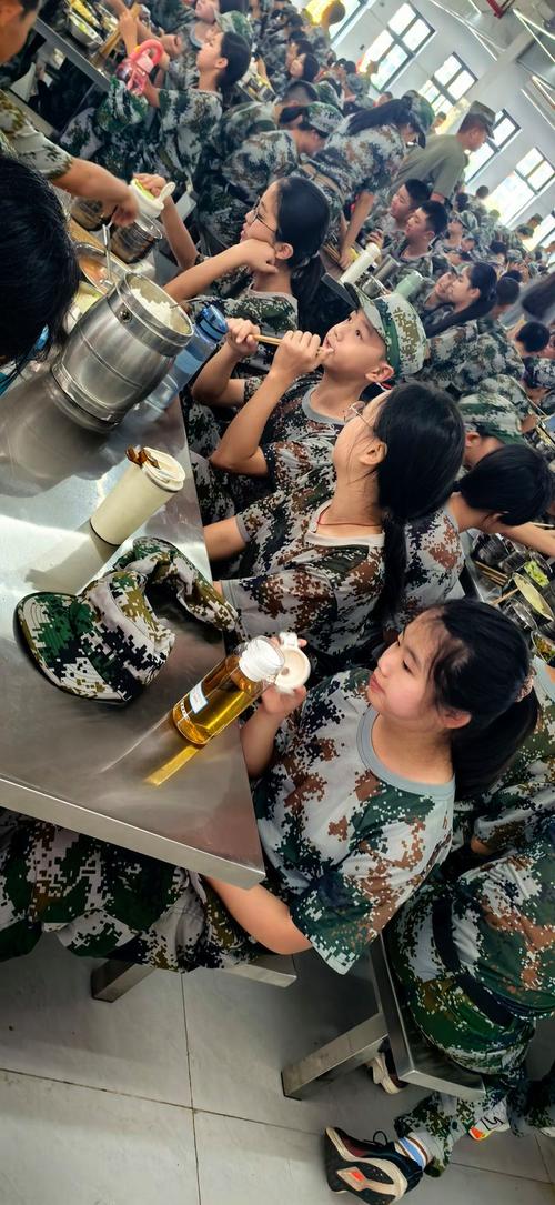 中学生素质拓展课程如何有效提升综合素质？-第2张图片-指南针培训网