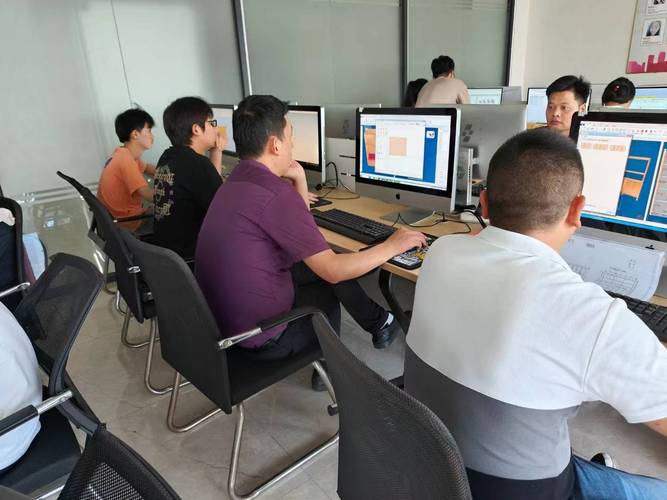 办公文员自学教程视频该怎么选？-第3张图片-指南针培训网