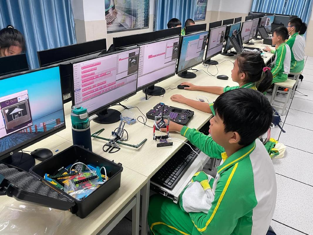 青少年科技教育课程如何有效激发创新思维？-第3张图片-指南针培训网