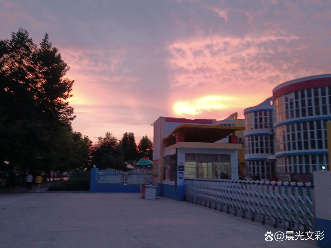 中泰宝石学院学前教育有何特色?-第1张图片-指南针培训网 中泰宝石学院学前教育有何特色?-第1张图片-指南针培训网