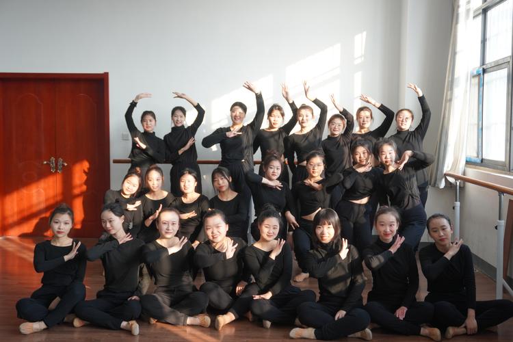 学前教育专业面试舞蹈-第1张图片-指南针培训网 学前教育专业面试舞蹈-第1张图片-指南针培训网