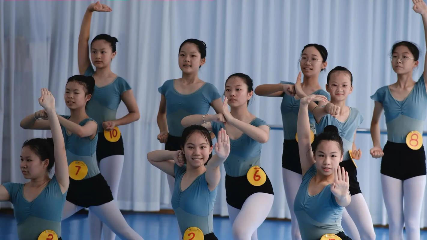 学前教育专业面试舞蹈-第3张图片-指南针培训网 学前教育专业面试舞蹈-第3张图片-指南针培训网