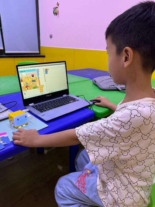 电脑编程入门自学视频怎么选？-第2张图片-指南针培训网