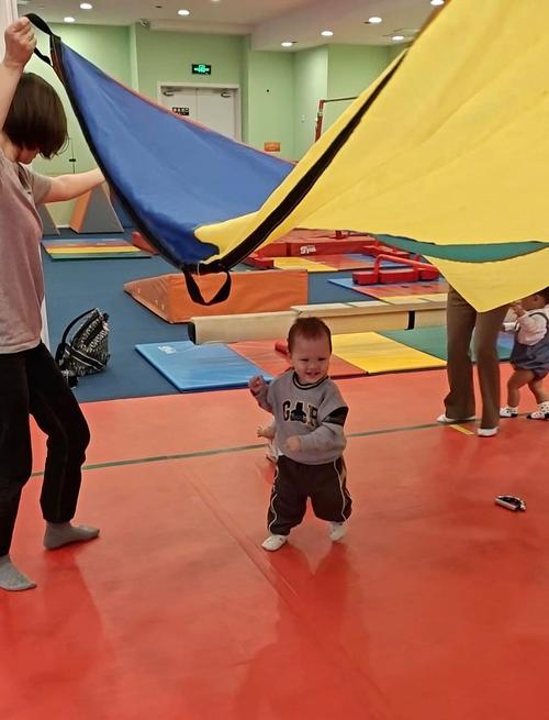 小小运动馆课程内容有哪些特色？-第2张图片-指南针培训网