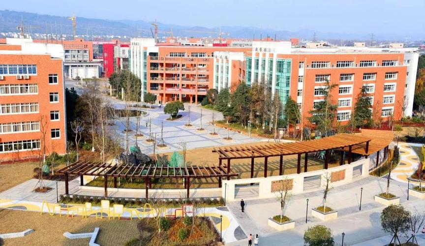 四川学前教育大专学校有哪些选择？-第3张图片-指南针培训网