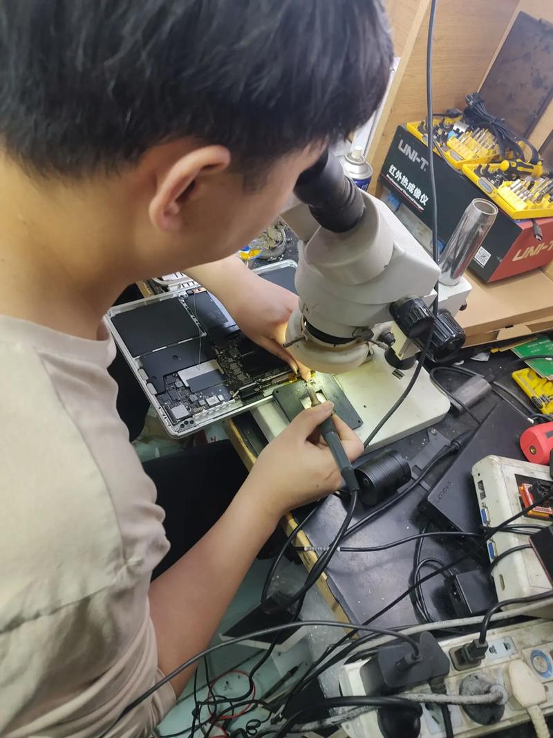 电脑维修视频教程怎么学才有效？-第3张图片-指南针培训网