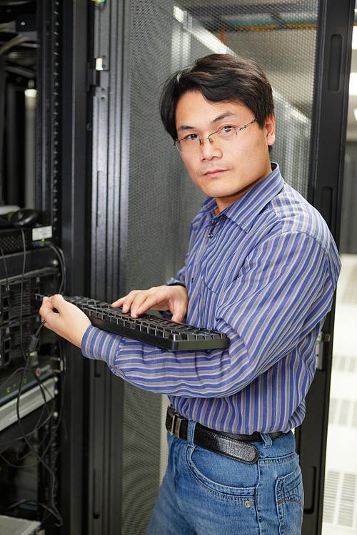 网络管理员职业发展路径有哪些？-第3张图片-指南针培训网